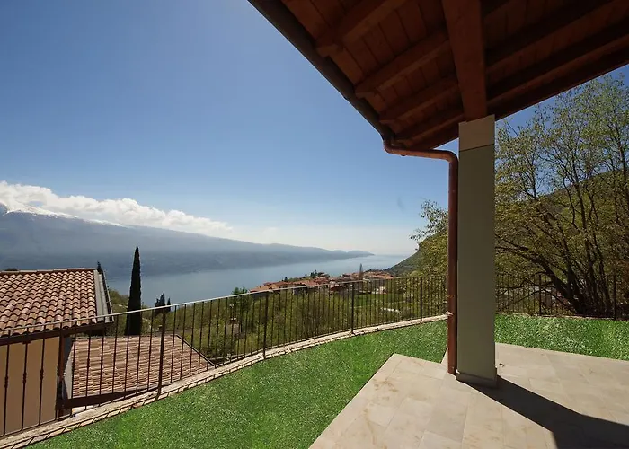 Les Maisons - Ruculi Hospitality