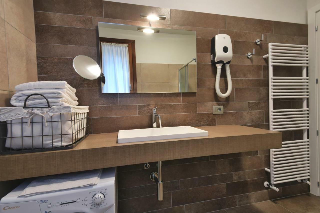 Les Maisons - Ruculi Hospitality