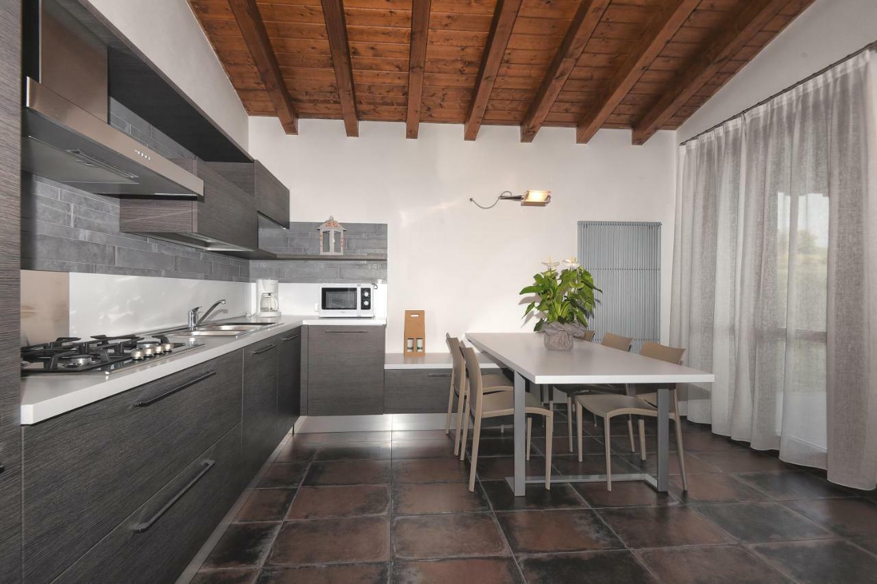 Les Maisons - Ruculi Hospitality Apartment