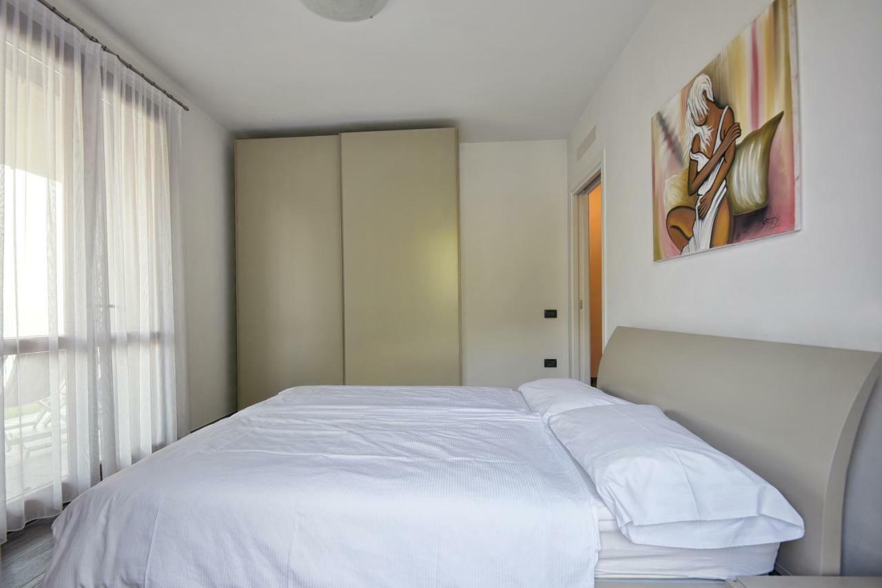 Les Maisons - Ruculi Hospitality *